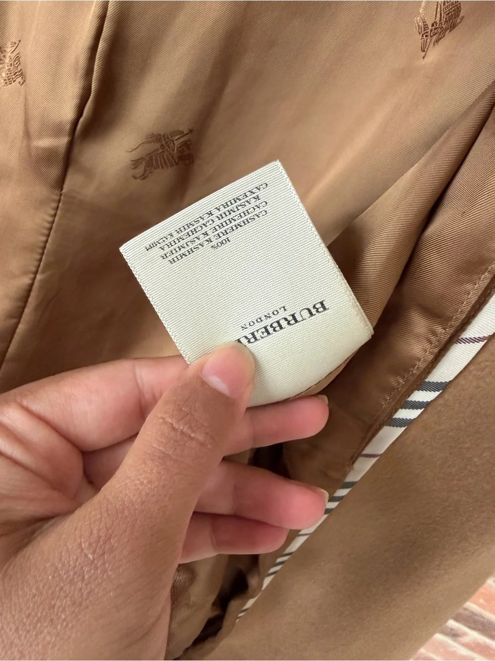 Burberry Camel Wool Trench Coat with removable faux Fur Collar USA 8 - Picture 9 of 9